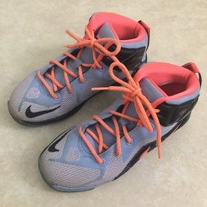 Nike Lebron XII Athletic Sneakers Lace Up shoes